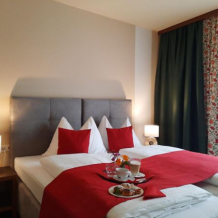 Hotel Bella โอเบอร์เทาเอิร์น ภายนอก รูปภาพ