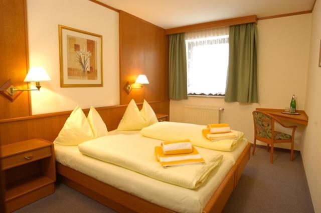 Hotel Bella โอเบอร์เทาเอิร์น ภายนอก รูปภาพ